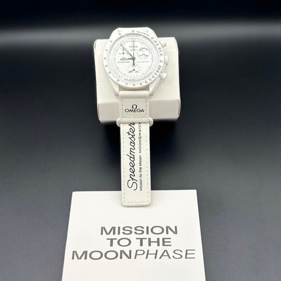 Swatch x Omega Mission to the Moon Phase 42mm Quartz Chronograph Moonphase NIBWT - Picture 6 of 17
